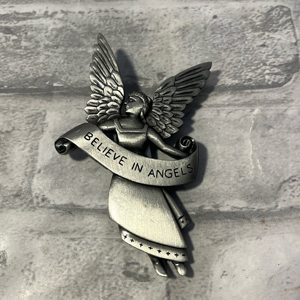 Antique silver tone Believe in Angels car visor clip protection  2002